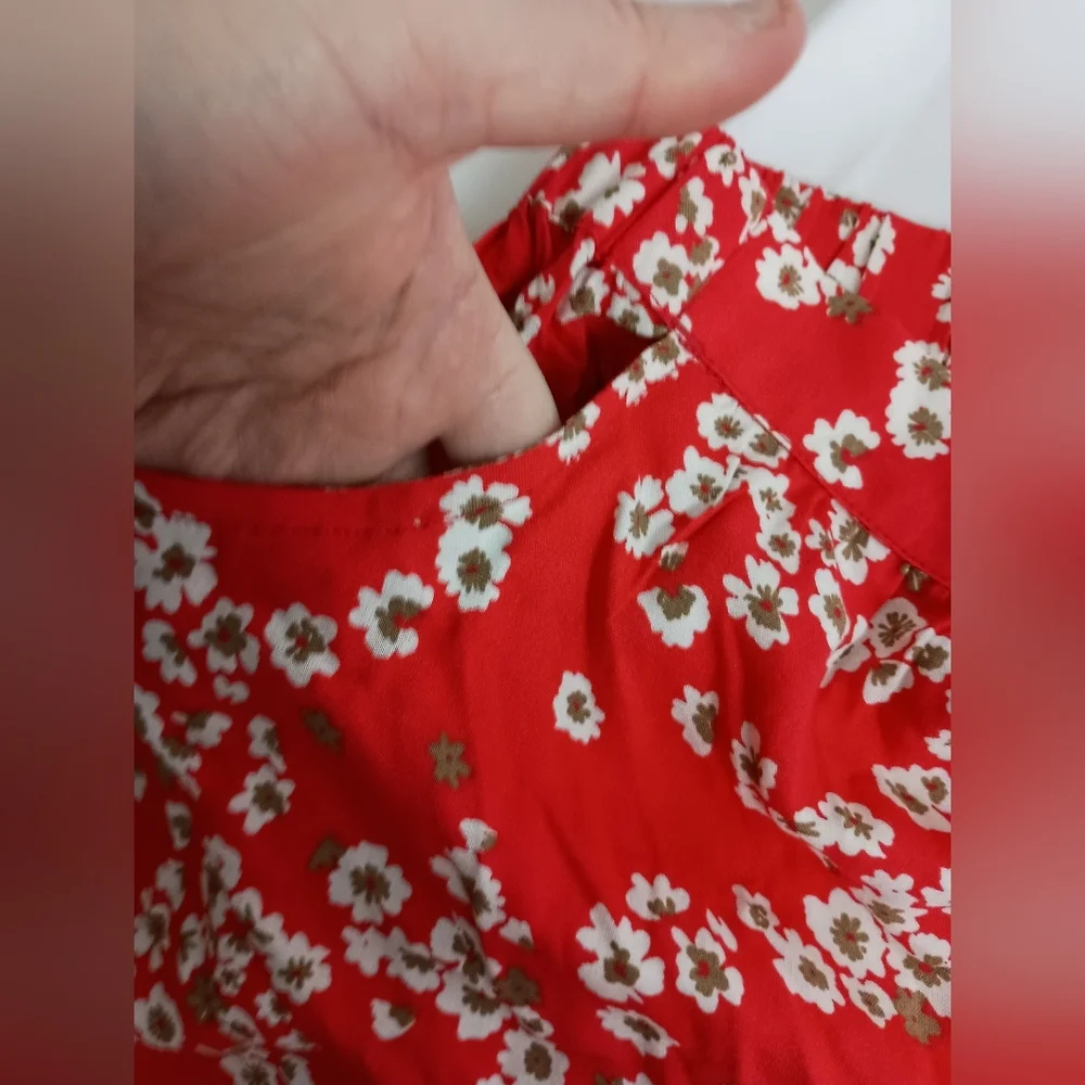 2/30$ Or 3/$35 Roxy Women's Red Floral‎ Summer Shorts (#1,385)